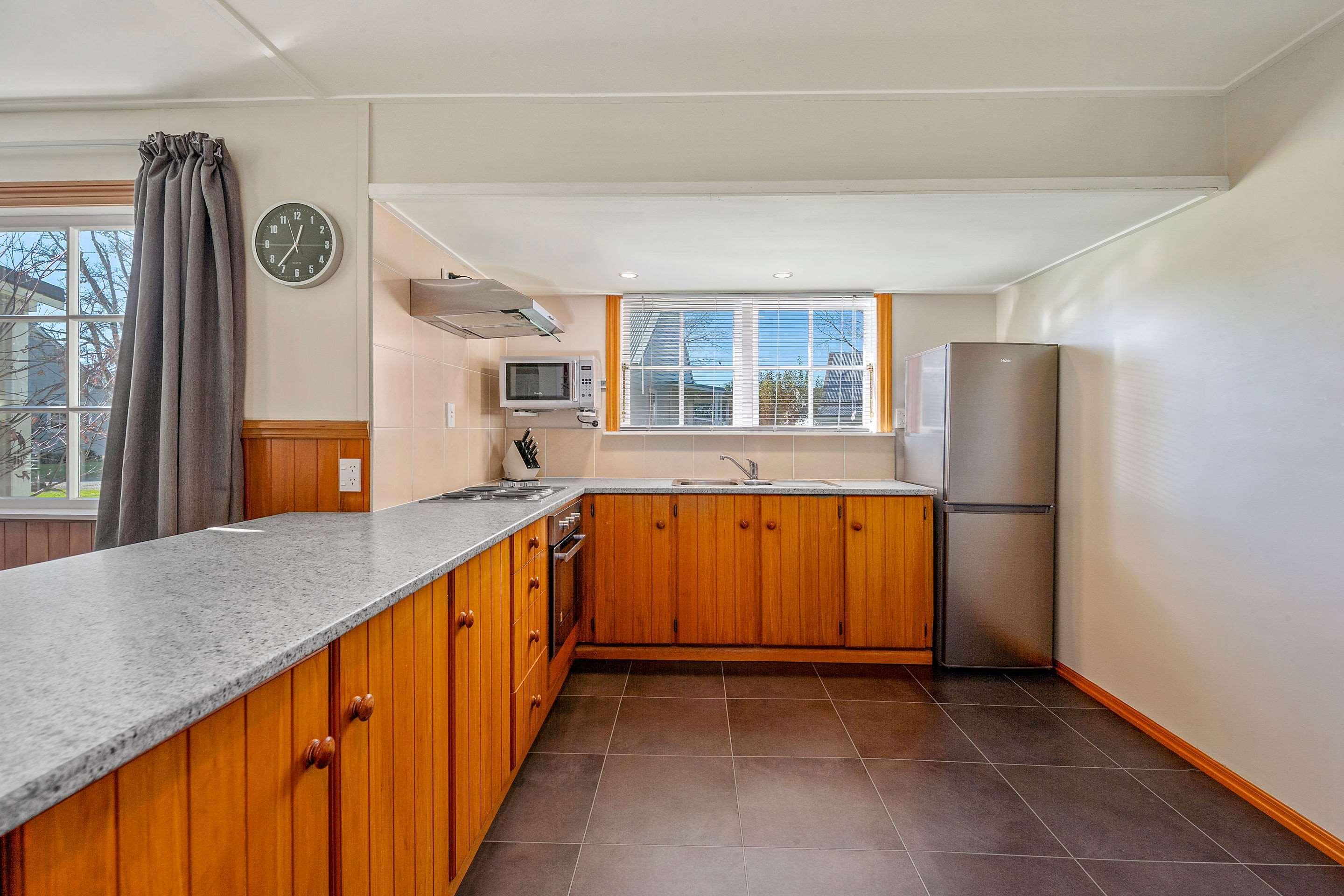 Huka Falls Resort Taupo Exterior foto The kitchen at the station